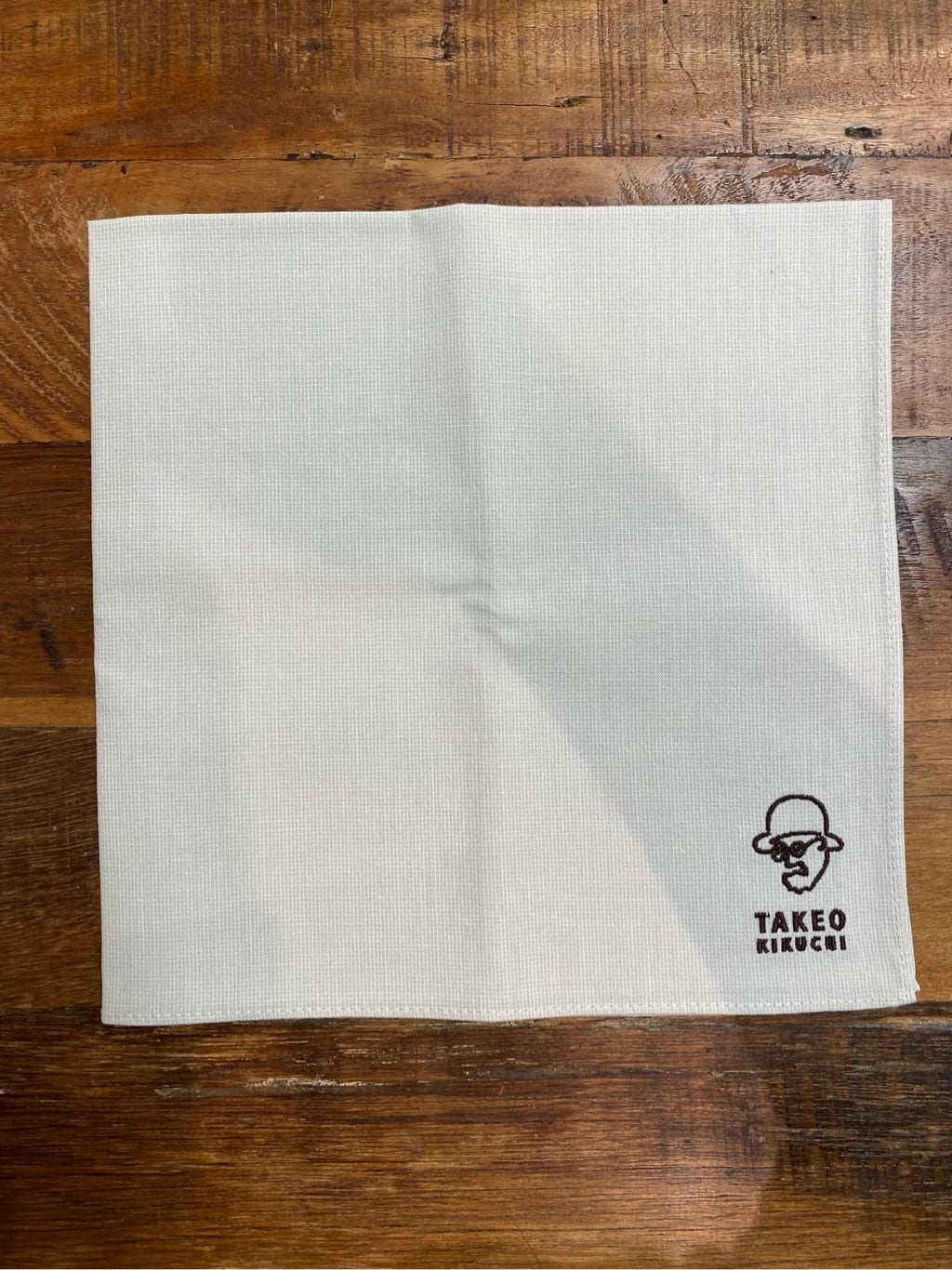 マッチーさんの「TAKEO KIKUCHI｜ピンヘッド調ハンカチ」を使ったコーディネート