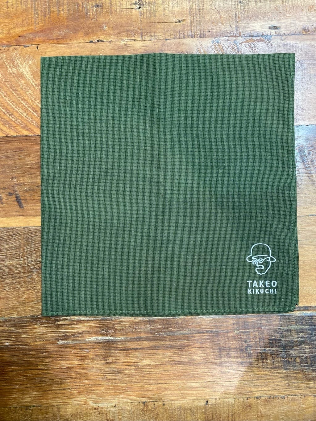 マッチーさんの「TAKEO KIKUCHI｜ピンヘッド調ハンカチ」を使ったコーディネート
