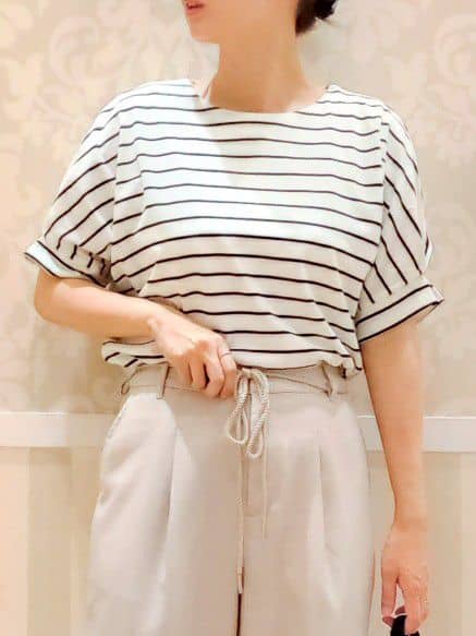 Nakaさんの「grove｜ロープベルトで差がつく 洗練リラックスパンツ」を使ったコーディネート