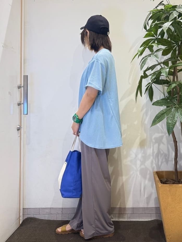 misakiさんの「SHOO･LA･RUE｜【S-LL/洗える/体型カバー/5分袖】涼しくきれいに決まる Aライントップス」を使ったコーディネート