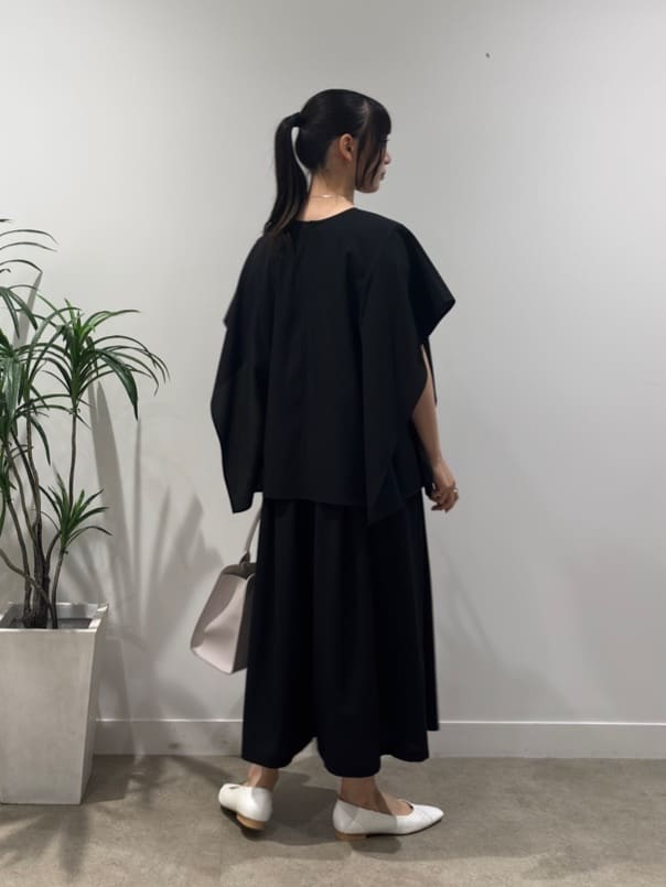 ibukiさんの「INDIVI｜【体型カバー】スクエアブラウス」を使ったコーディネート