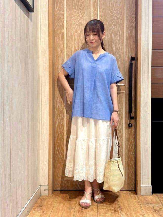 KAORIさんの「SHOO･LA･RUE｜【S-LL】きれいに体型カバー さらシャリコットン スキッパーシャツ」を使ったコーディネート