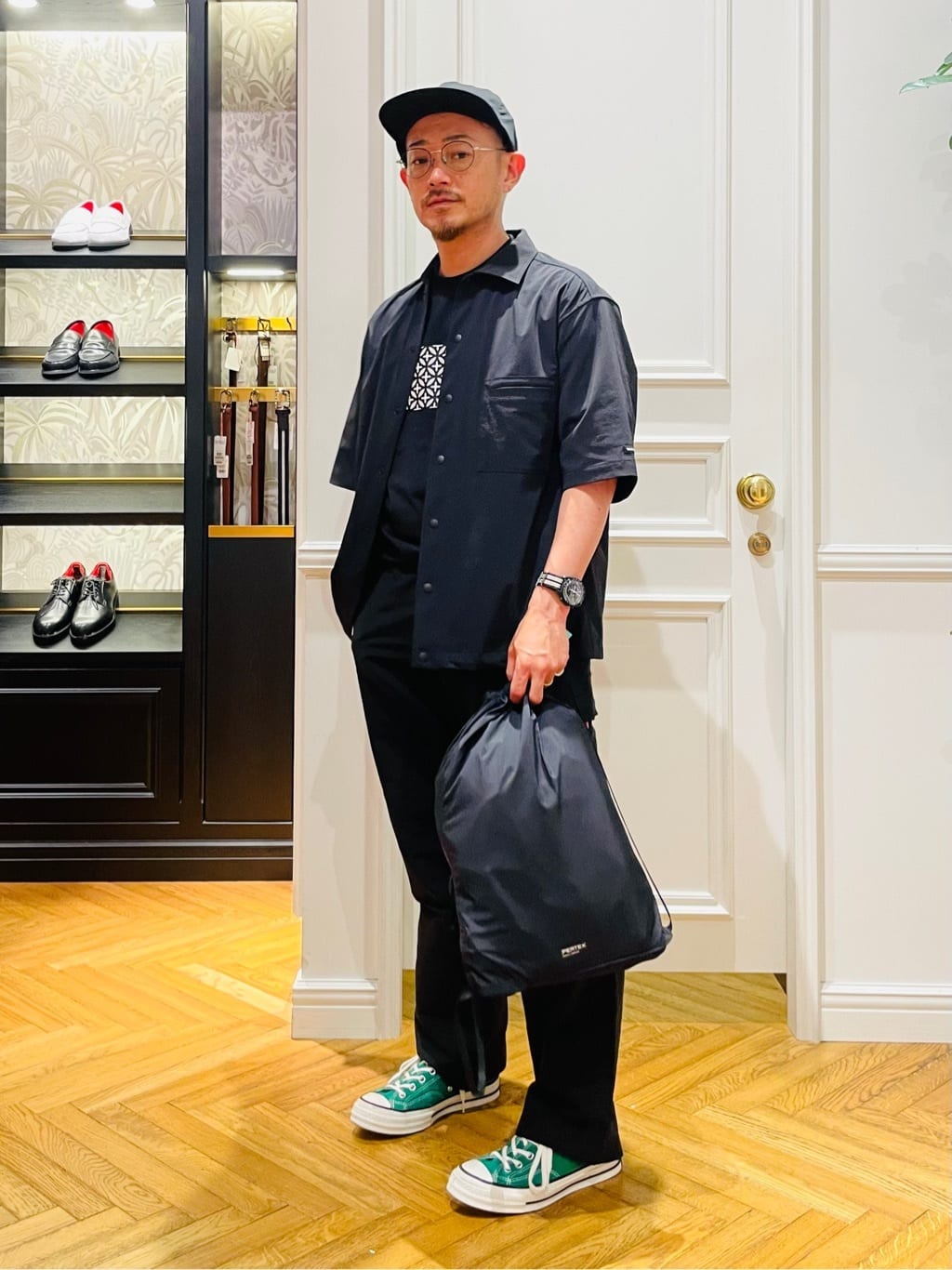 鶴田大士さんの「DRESSTERIOR｜」を使ったコーディネート