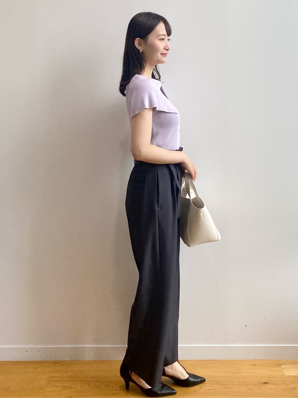 みさかさんの「index｜前後2wayオフショルビッグカラーニット【洗濯機洗い可／抗ピル】」を使ったコーディネート