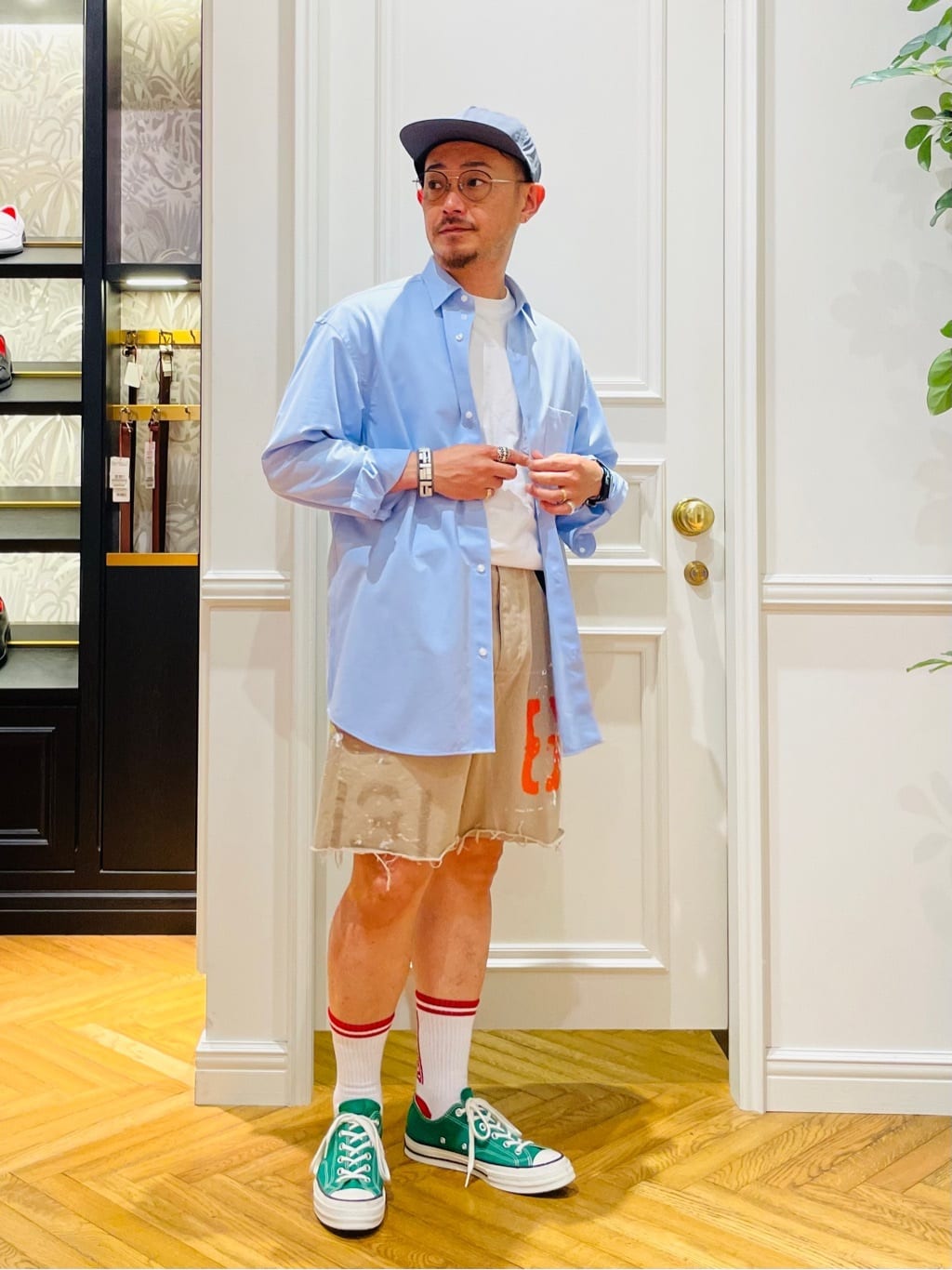鶴田大士さんの「DRESSTERIOR｜◆46Gジャージー リラックスシャツ」を使ったコーディネート