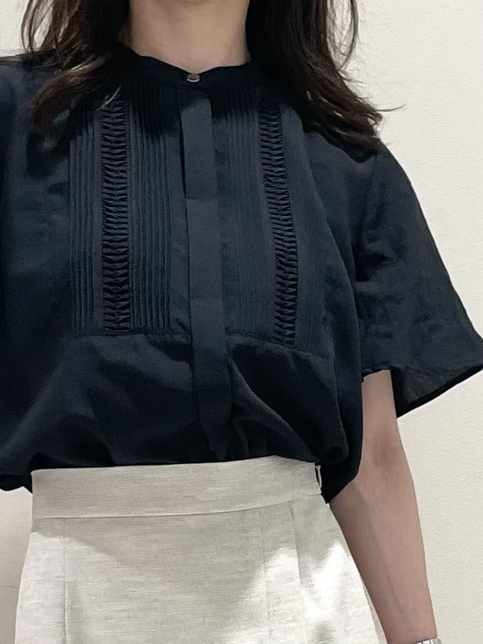 saitouさんの「COUP DE CHANCE｜【手洗い可】タックデザインブラウス」を使ったコーディネート