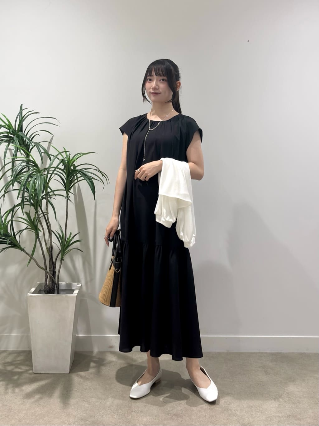 ibukiさんの「INDIVI｜【1枚でコーデ完成！】タックワンピース」を使ったコーディネート