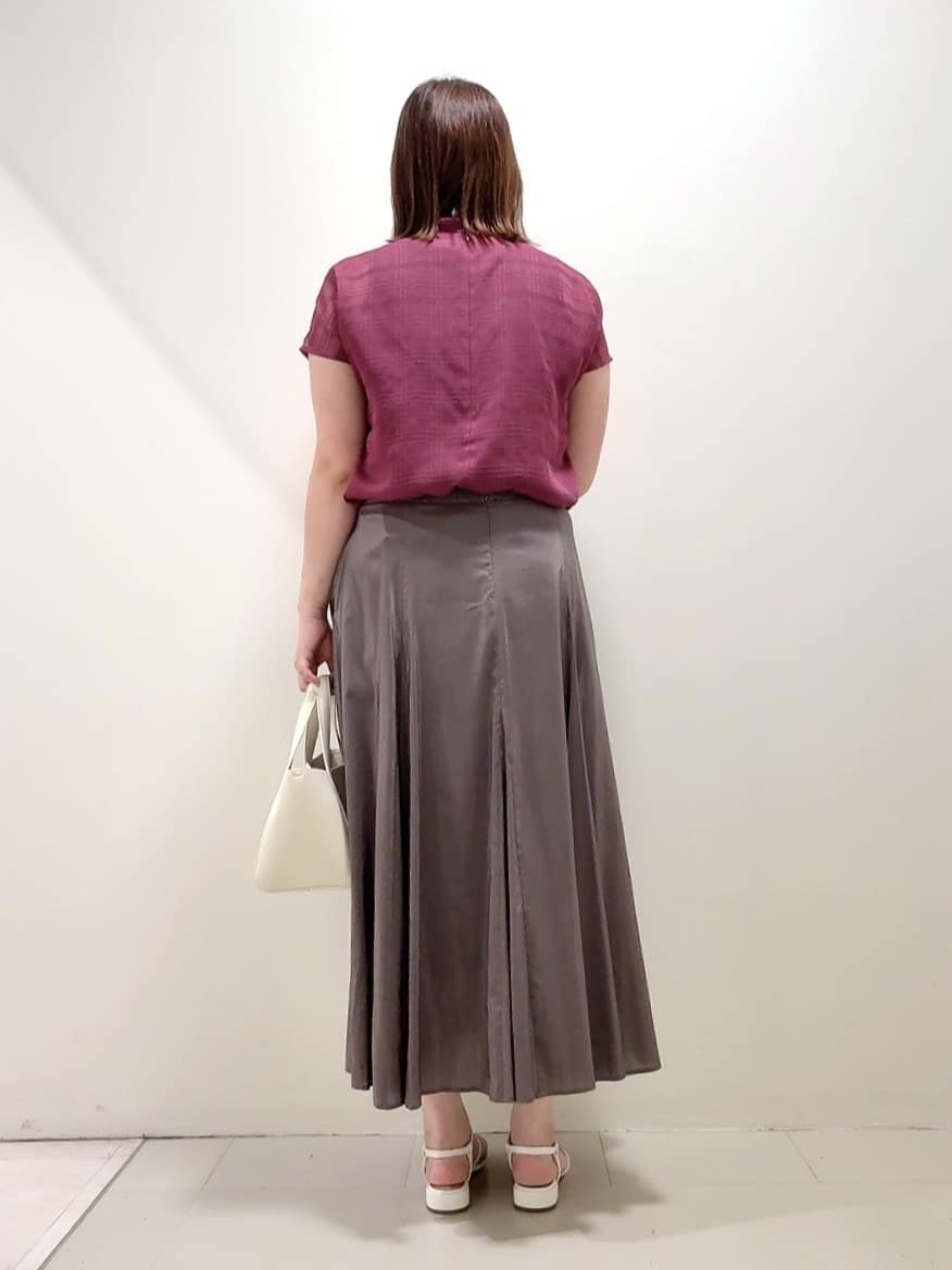 YUIさんの「UNTITLED｜【シアー】チェックスタンドネックブラウス」を使ったコーディネート