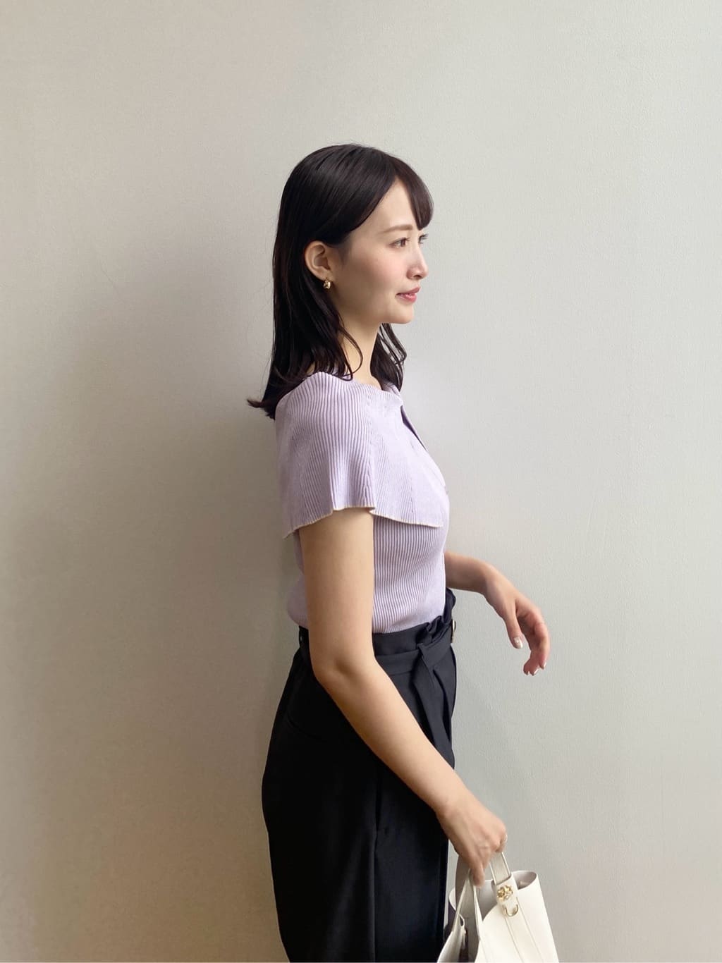 みさかさんの「index｜前後2wayオフショルビッグカラーニット【洗濯機洗い可／抗ピル】」を使ったコーディネート