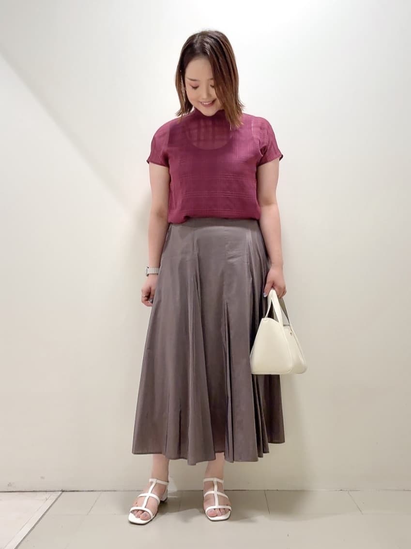 YUIさんの「UNTITLED｜【シアー】チェックスタンドネックブラウス」を使ったコーディネート