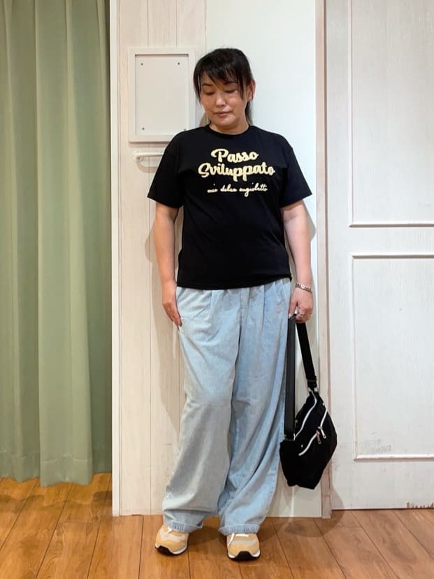 ke-yさんの「SHOO･LA･RUE｜【ひんやり/S-LL】サガラ刺繍ロゴTシャツ」を使ったコーディネート