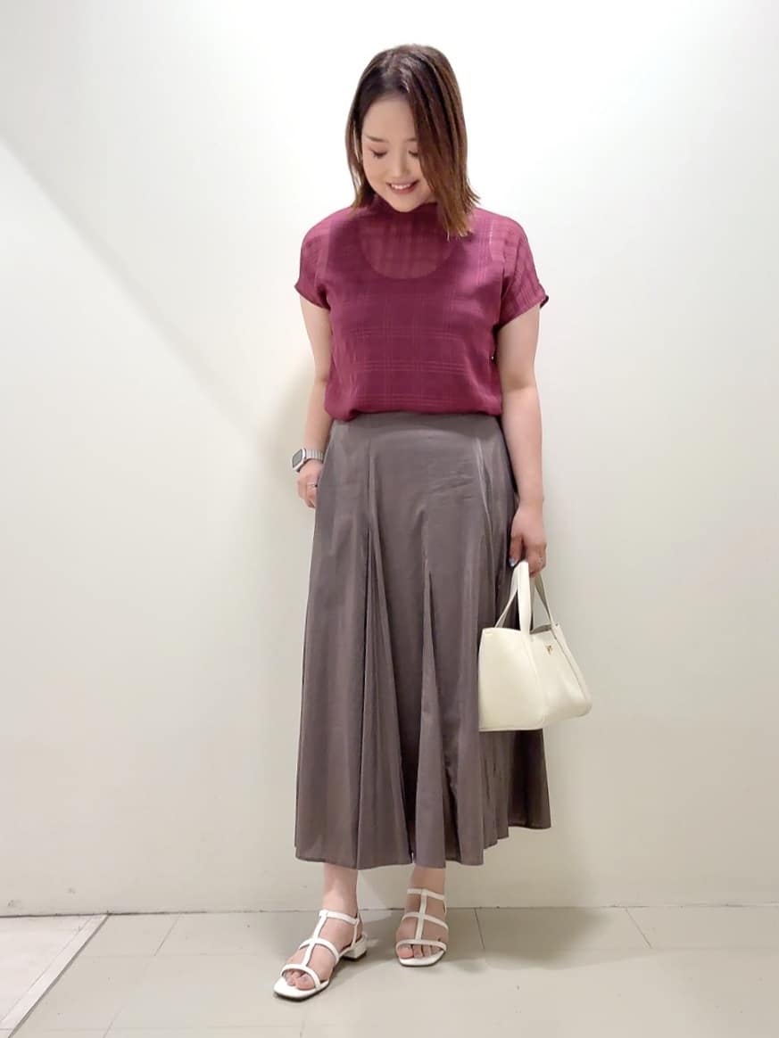 YUIさんの「UNTITLED｜【シアー】チェックスタンドネックブラウス」を使ったコーディネート