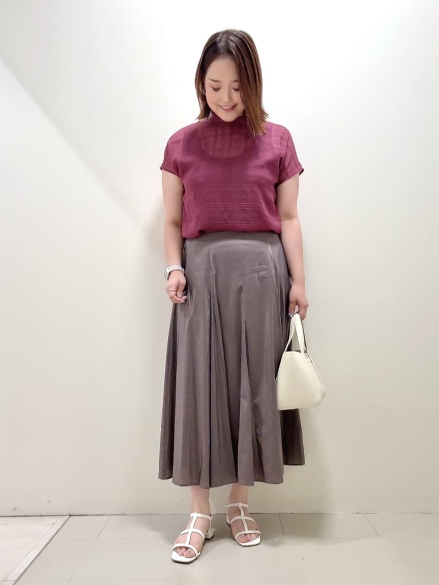 YUIさんの「UNTITLED｜【シアー】チェックスタンドネックブラウス」を使ったコーディネート