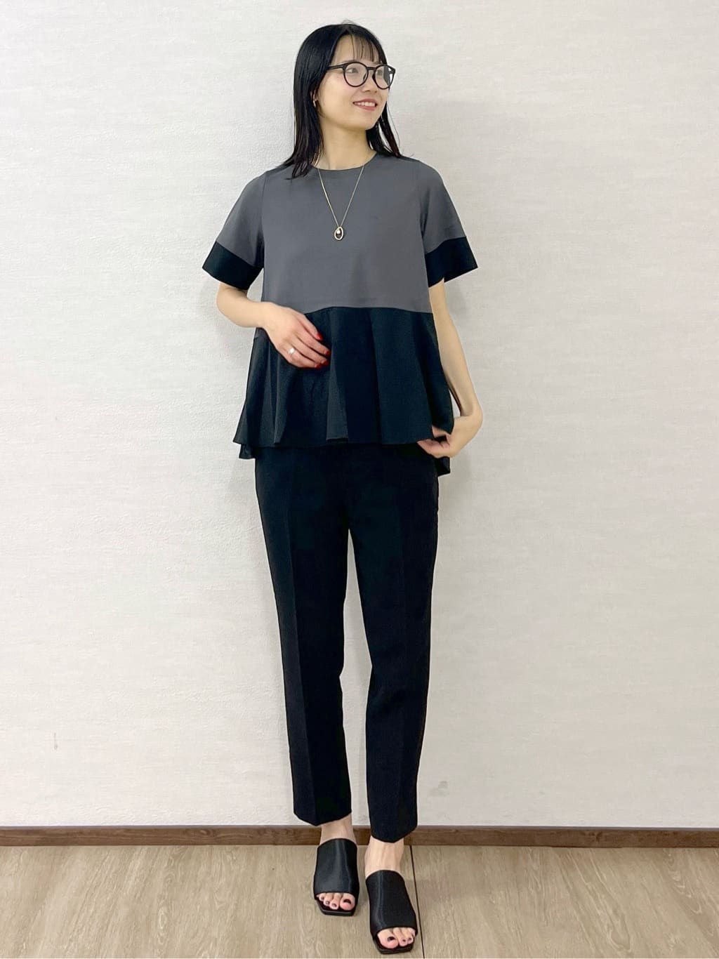 sachikoさんの「OPAQUE.CLIP｜配色フハクドッキングペプラムトップス【洗濯機洗い可／抗ピル】」を使ったコーディネート