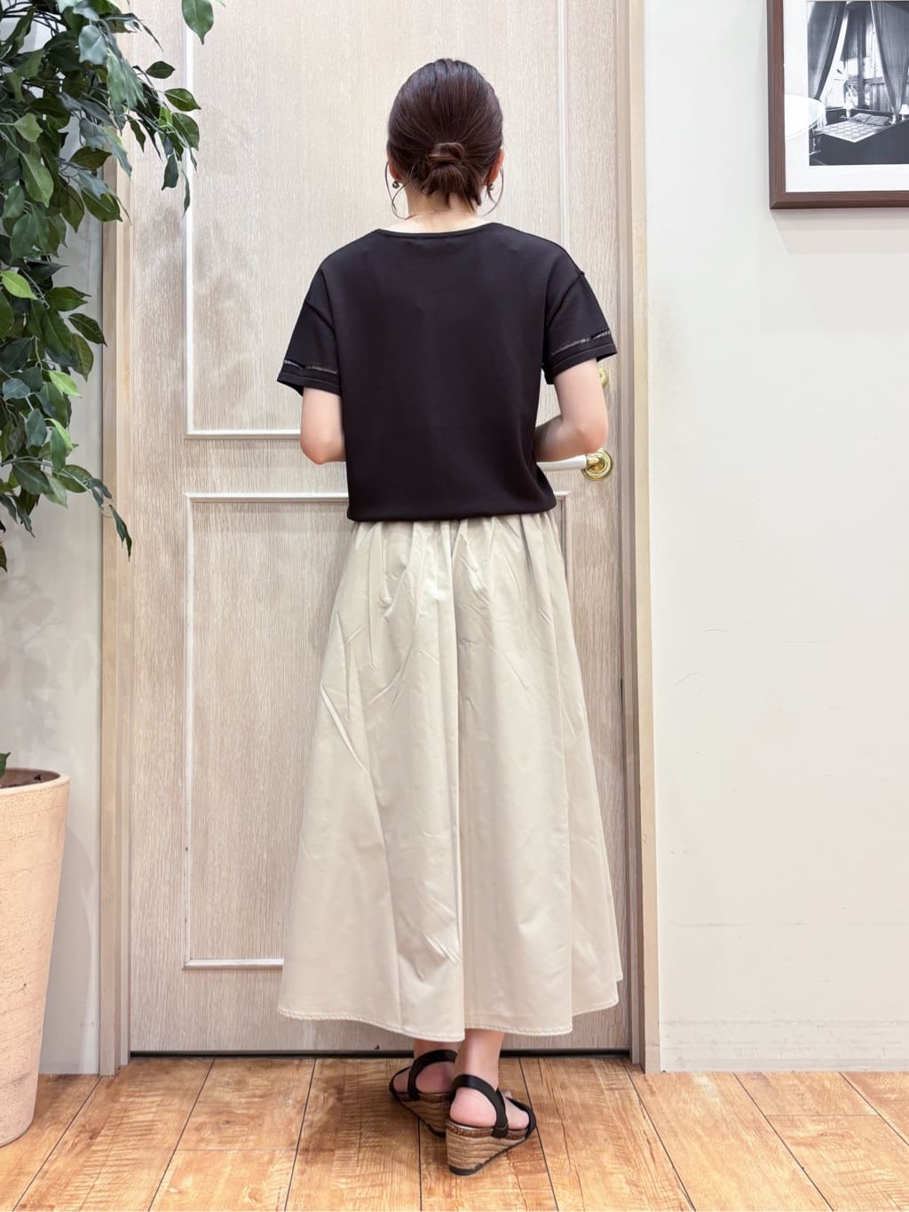 なみさんの「SHOO･LA･RUE｜【洗える/S-LL/撥水】タックギャザー フレアスカート」を使ったコーディネート