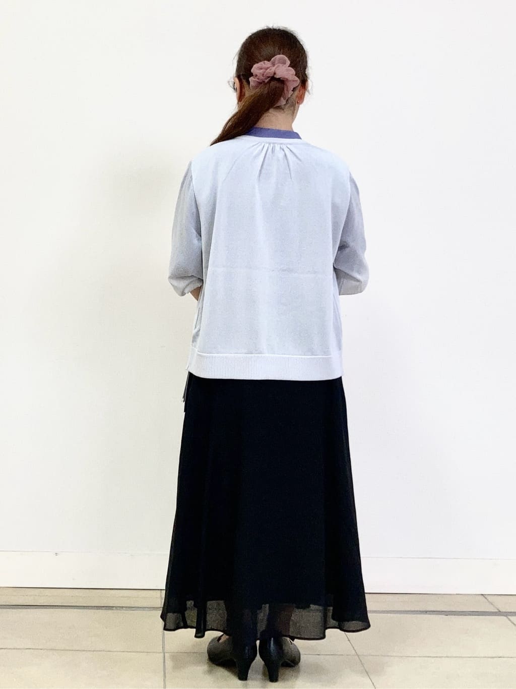 tomominさんの「Reflect｜【選べる5色◎／マシンウォッシュ可】シャーリングデザインブラウス」を使ったコーディネート