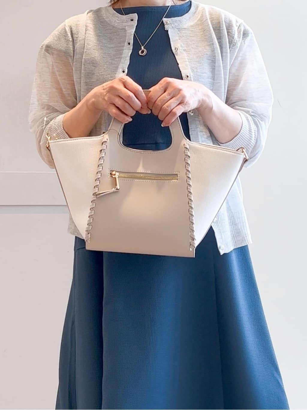 yamakoさんの「grove｜【雑誌掲載】洗えるシアーカーディガン」を使ったコーディネート
