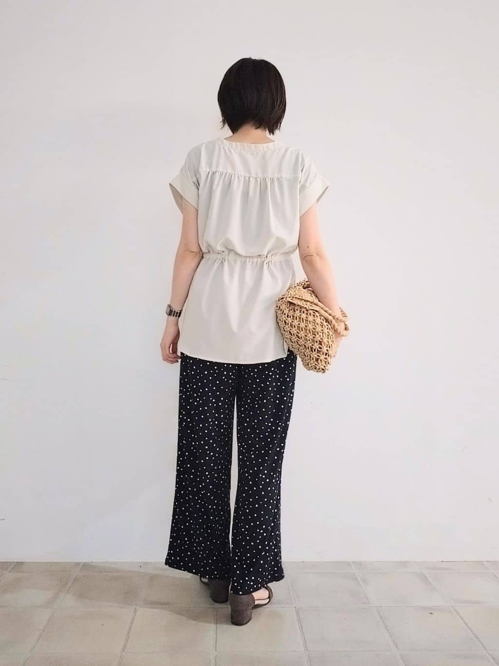 miomioさんの「SHOO･LA･RUE｜【S-LL】シルエットが変えられる ウエストリボンブラウス」を使ったコーディネート