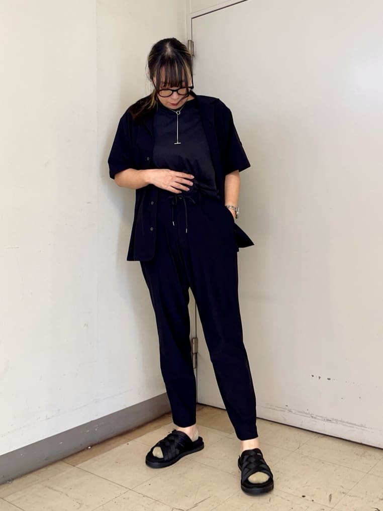iwさんの「TAKEO KIKUCHI｜【COOL CITY WEAR】エアートール オープンカラーシャツ /接触冷感・通気性」を使ったコーディネート