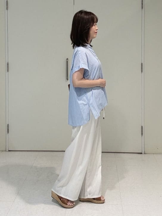 makiさんの「UNTITLED｜【洗える/スキッパー】フレンチスリーブシアーブラウス」を使ったコーディネート