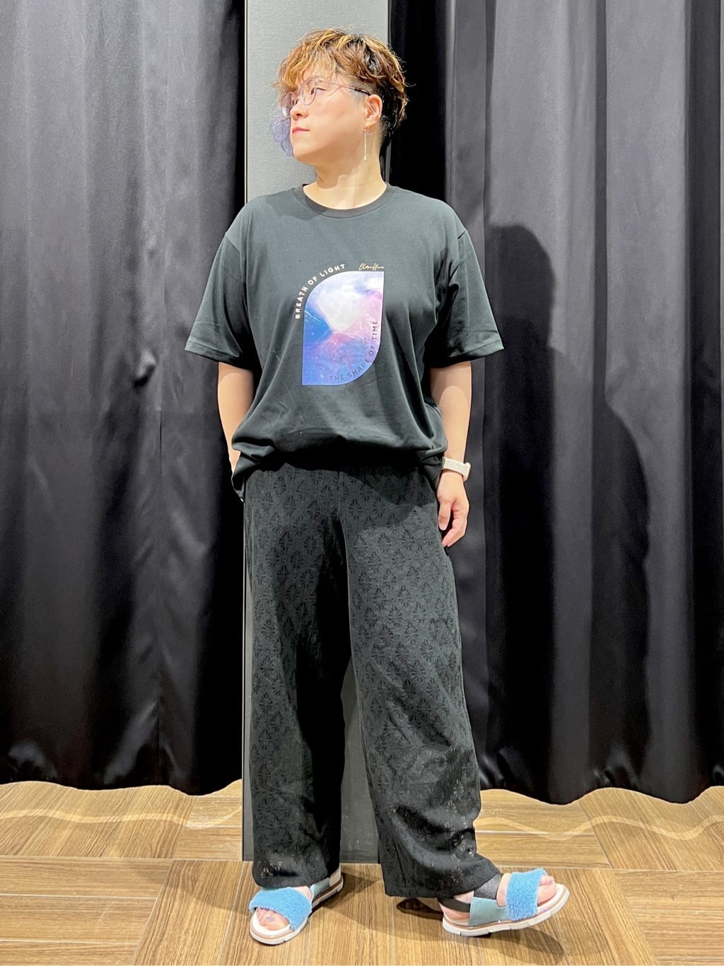 OKMKさんの「THE SHOP TK｜アートグラフィック 半袖Tシャツ 洗濯機OK」を使ったコーディネート