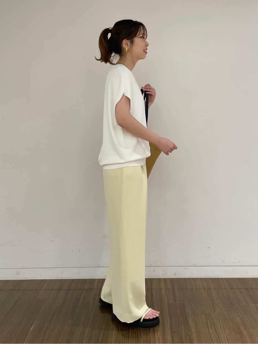ねねさんの「INDIVI｜【60cm四方】スクエアスカーフ」を使ったコーディネート