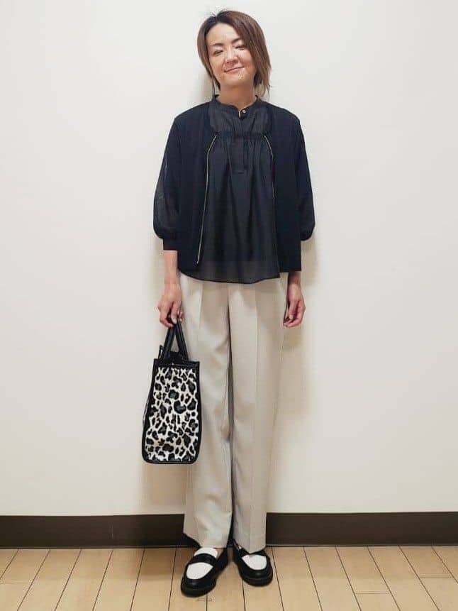 yuuさんの「Reflect｜【選べる5色◎／マシンウォッシュ可】シャーリングデザインブラウス」を使ったコーディネート
