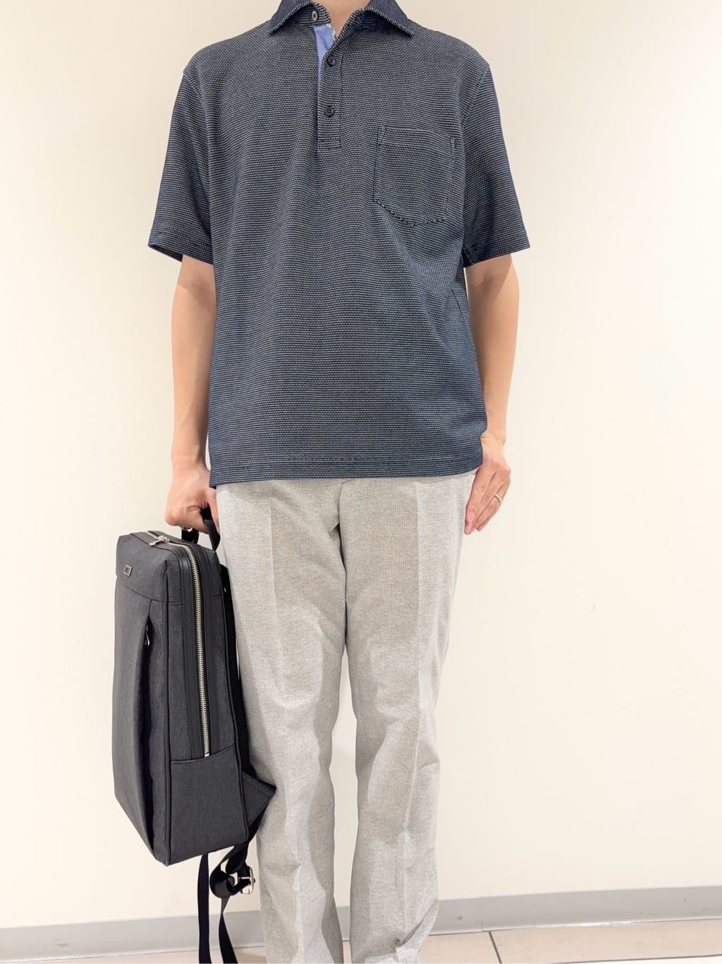 及川さんの「TAKEO KIKUCHI｜【抗菌防臭／9色5サイズ展開】ハニカムメランジ ポロシャツ」を使ったコーディネート