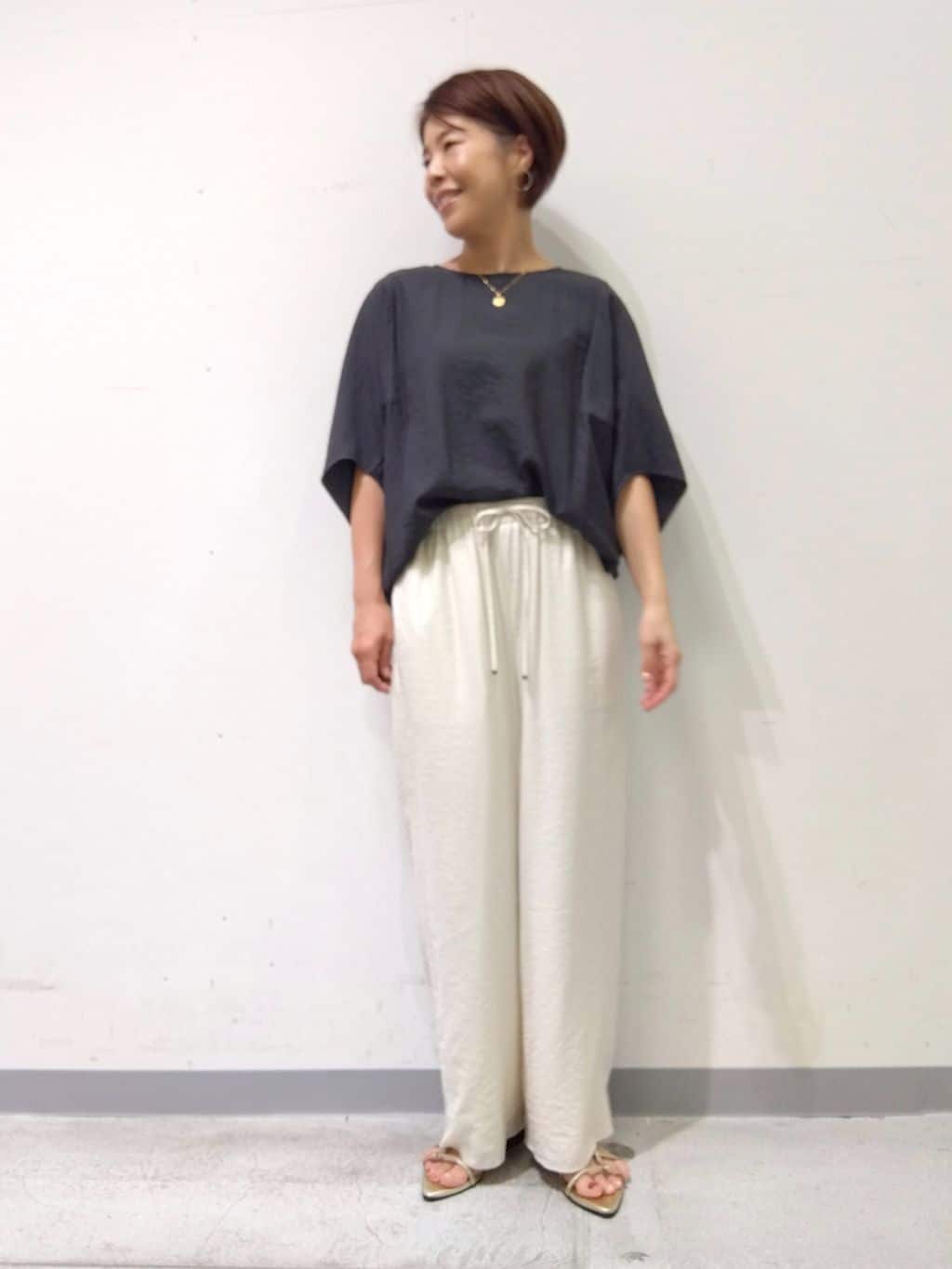 Kさんの「INDIVI｜【洗える／UVケア／SETUP可能】ドロストワイドパンツ」を使ったコーディネート