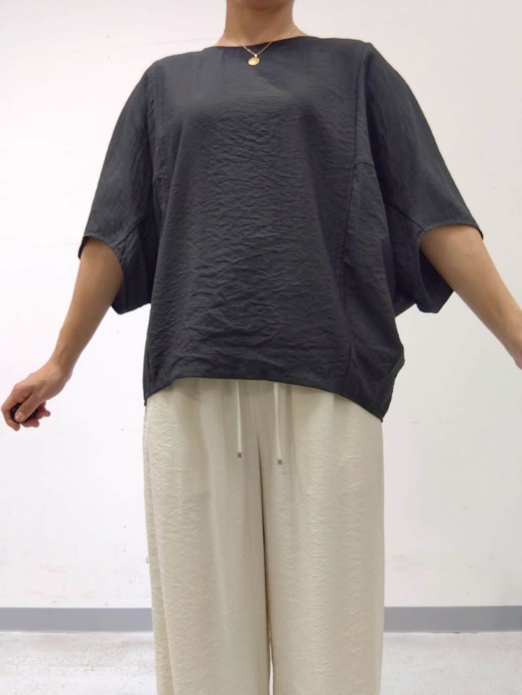 Kさんの「INDIVI｜【洗える／UVケア／SETUP可能】ドロストワイドパンツ」を使ったコーディネート