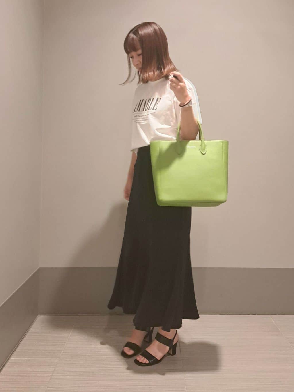 Takahashiさんの「DRESSTERIOR｜◆スクエアシュリンクレザー トートバッグ」を使ったコーディネート