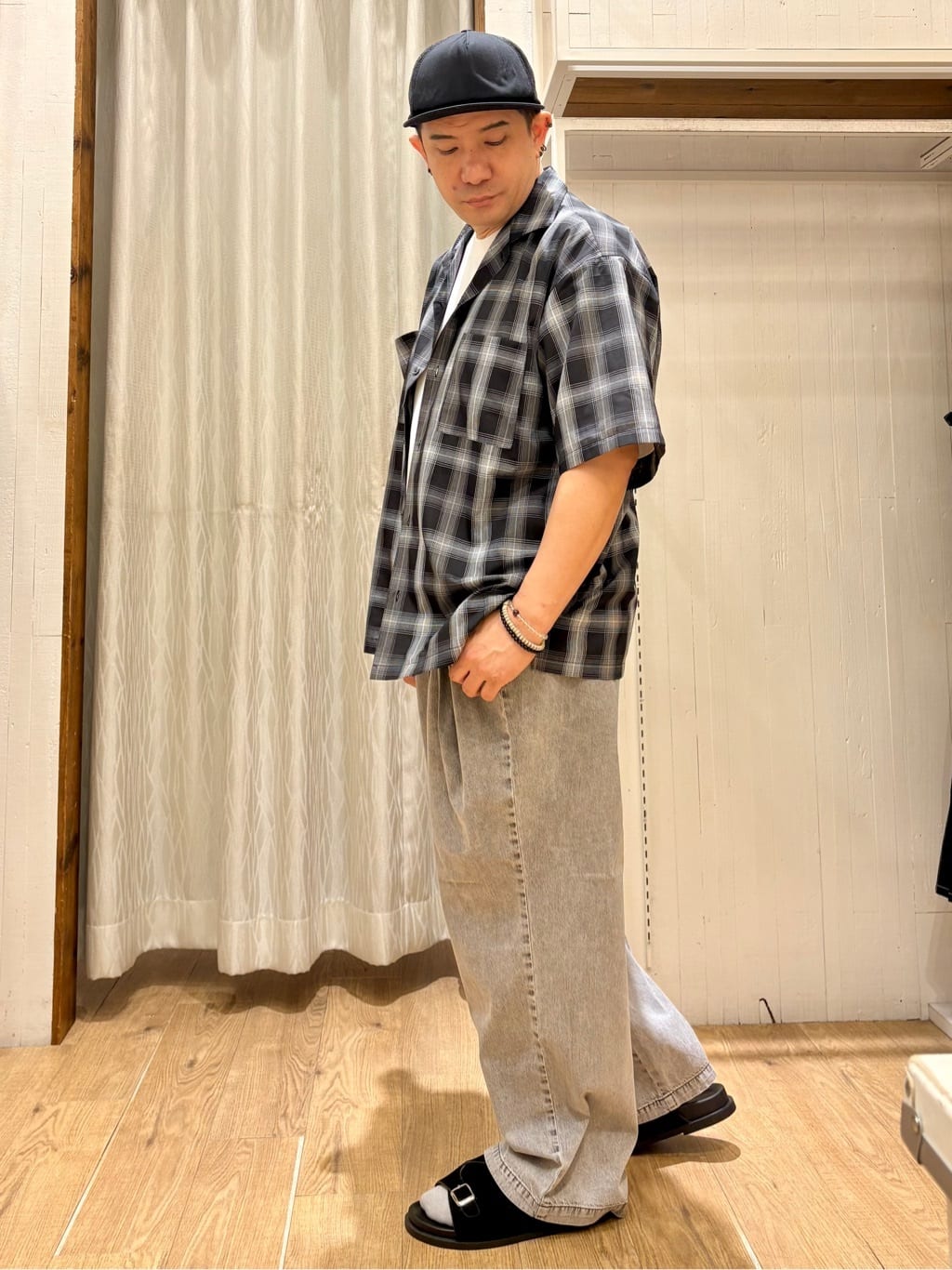 Pーyamaさんの「THE SHOP TK｜オンブレチェック半袖シャツ 洗濯機OK」を使ったコーディネート