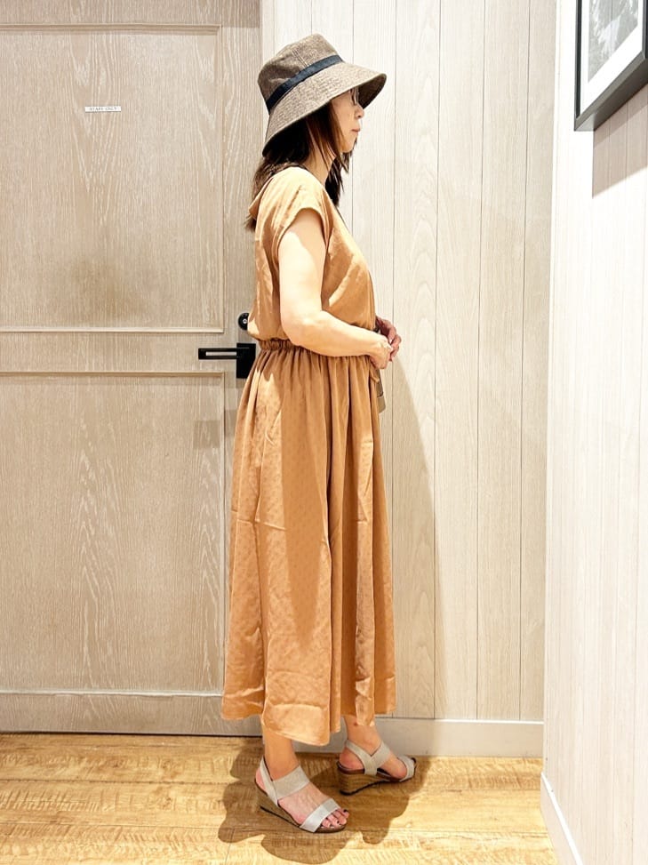 yukaさんの「SHOO･LA･RUE｜【S-LL】さらりと1枚で決まる ジャカードワンピース」を使ったコーディネート
