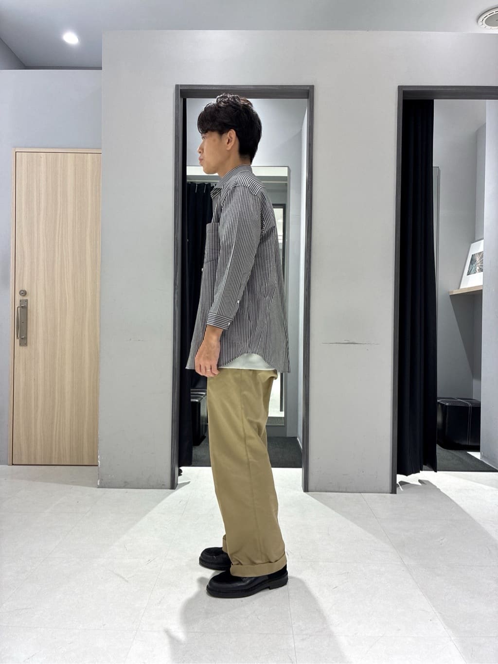 わいずみさんの「TAKEO KIKUCHI｜【抗菌防臭／5サイズ展開】ハイゲージポンチ Tシャツ」を使ったコーディネート