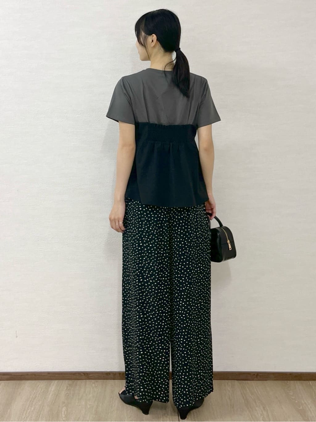 sachikoさんの「OPAQUE.CLIP｜幾何柄プリントイージーワイドパンツ／セットアップ対応【洗える】」を使ったコーディネート