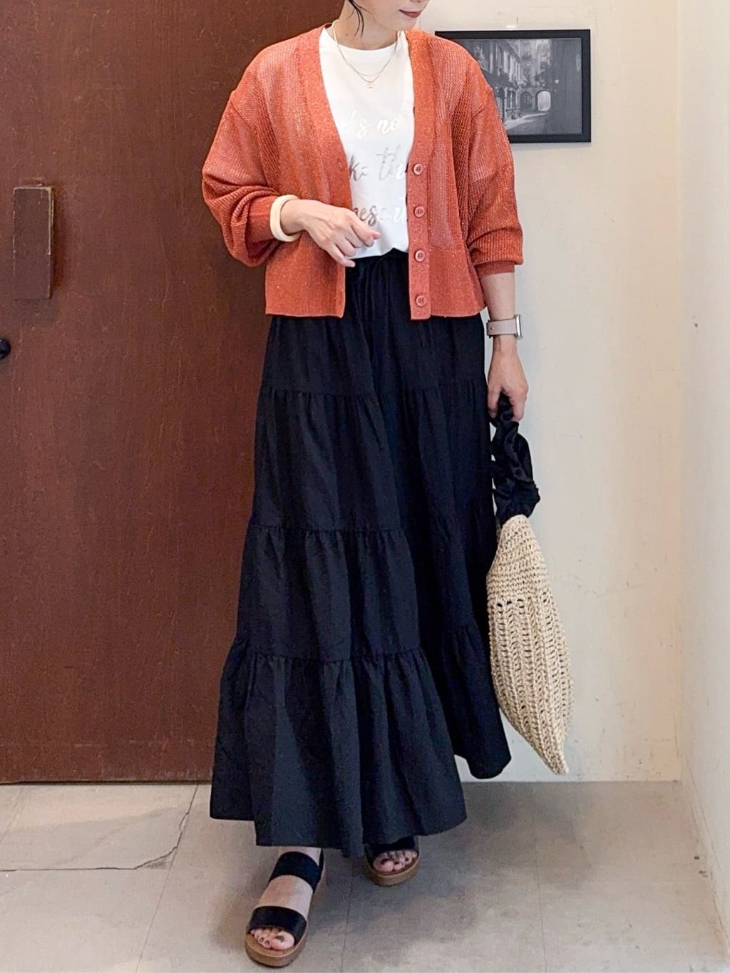 𝐇𝐢𝐫𝐨𝐦𝐢さんの「SHOO･LA･RUE｜キラッと光るラメとスパンコールが印象的 メッシュカーディガン」を使ったコーディネート