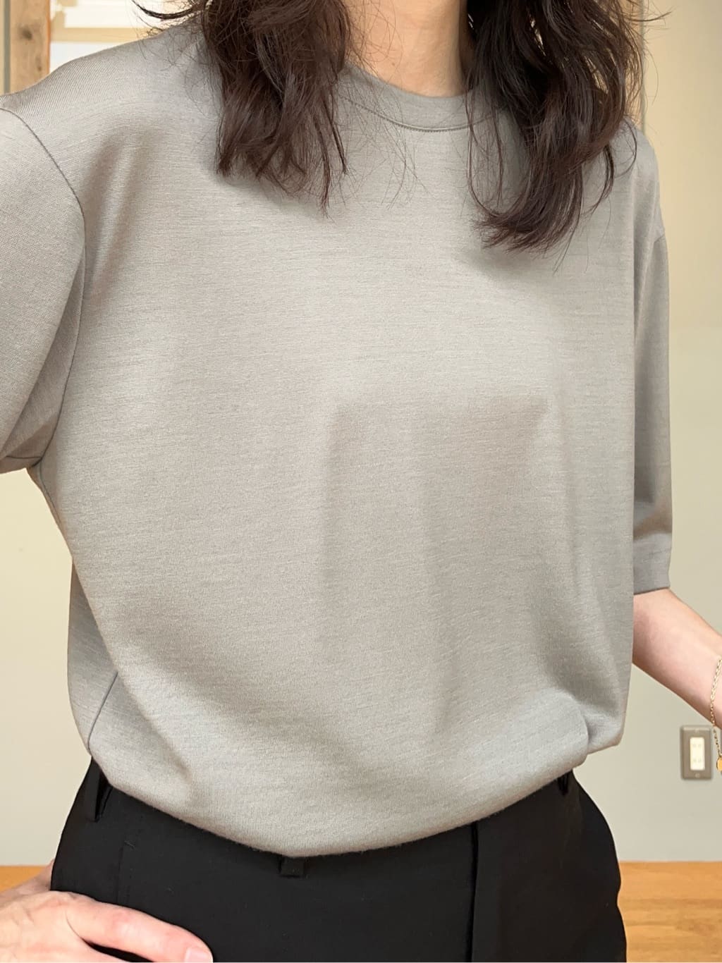 神野（jinno）さんの「TAKEO KIKUCHI｜【Sサイズ～】ディープブラックスラックス」を使ったコーディネート