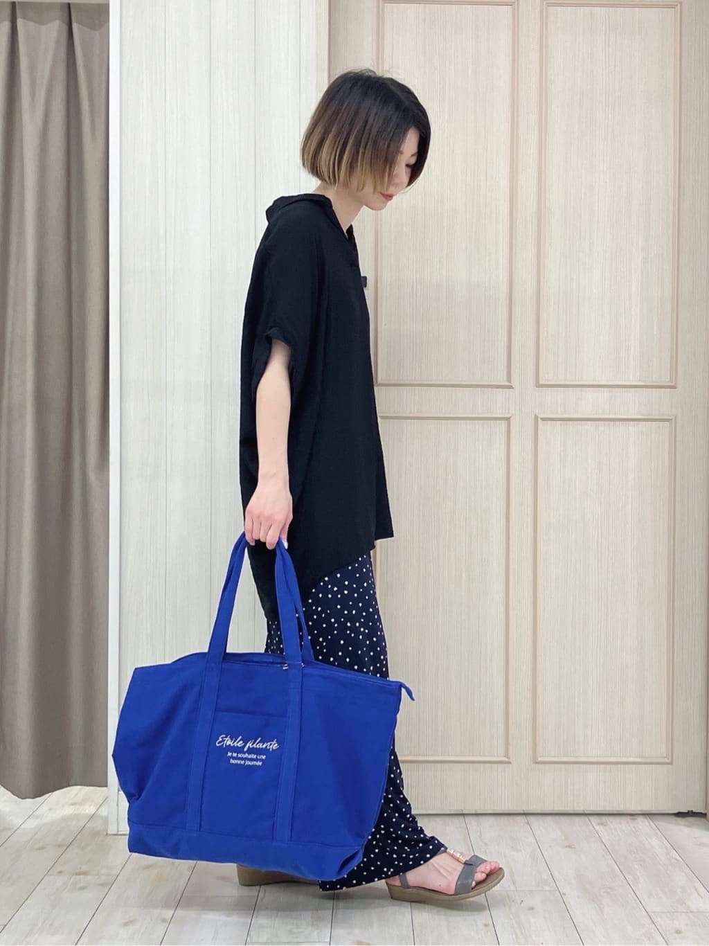 Turnerさんの「SHOO･LA･RUE｜【ひんやり】すっきりきれいに体型カバー コクーンシルエットワンピース」を使ったコーディネート