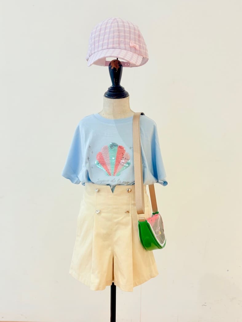 haruさんの「SHOO･LA･RUE｜◆【100-150cm/ひんやり】スパンコールモチーフTシャツ」を使ったコーディネート
