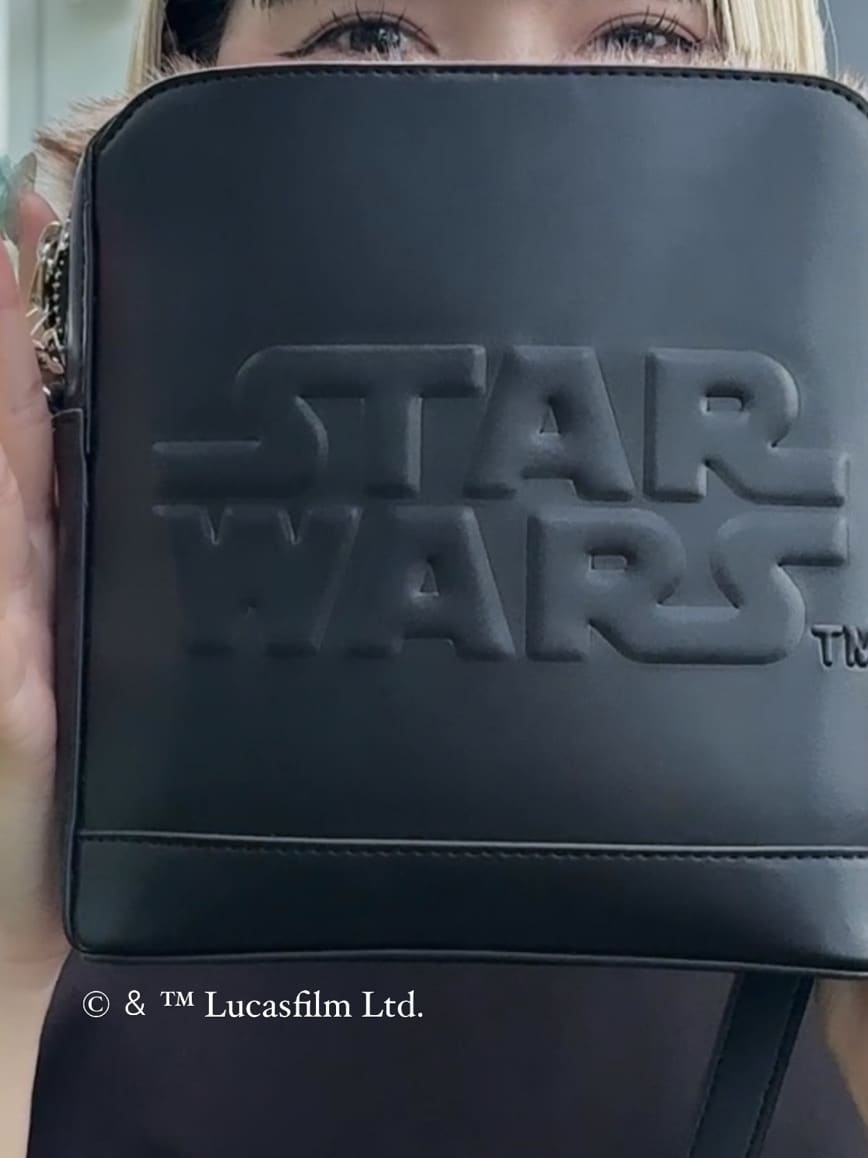 川本葵さんの「tk.TAKEO KIKUCHI｜【STAR WARS】Capsule Collection アオリミニショルダー」を使ったコーディネート