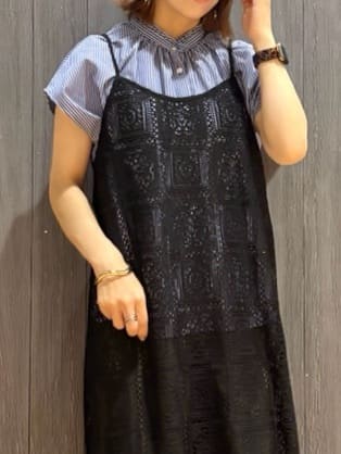 meiさんの「SHOO･LA･RUE｜【洗える/S-LL】プチフリル襟が女性らしい フレンチスリーブシャツ」を使ったコーディネート