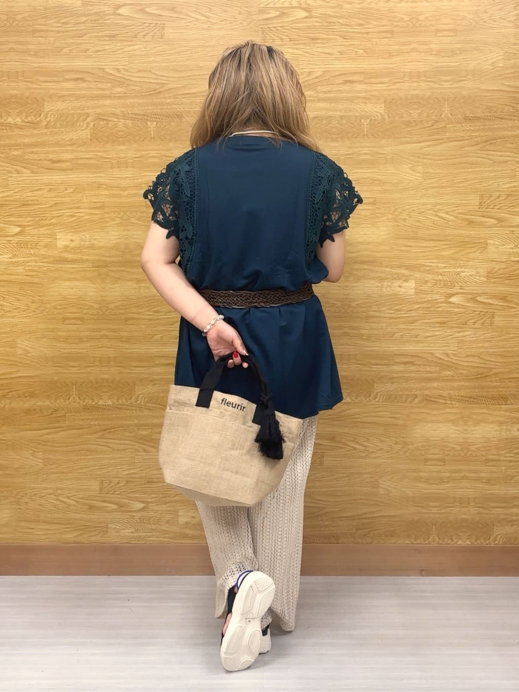 ぁむさんの「SHOO･LA･RUE｜【S-LL】上品華やか お袖レースチュニックトップス」を使ったコーディネート
