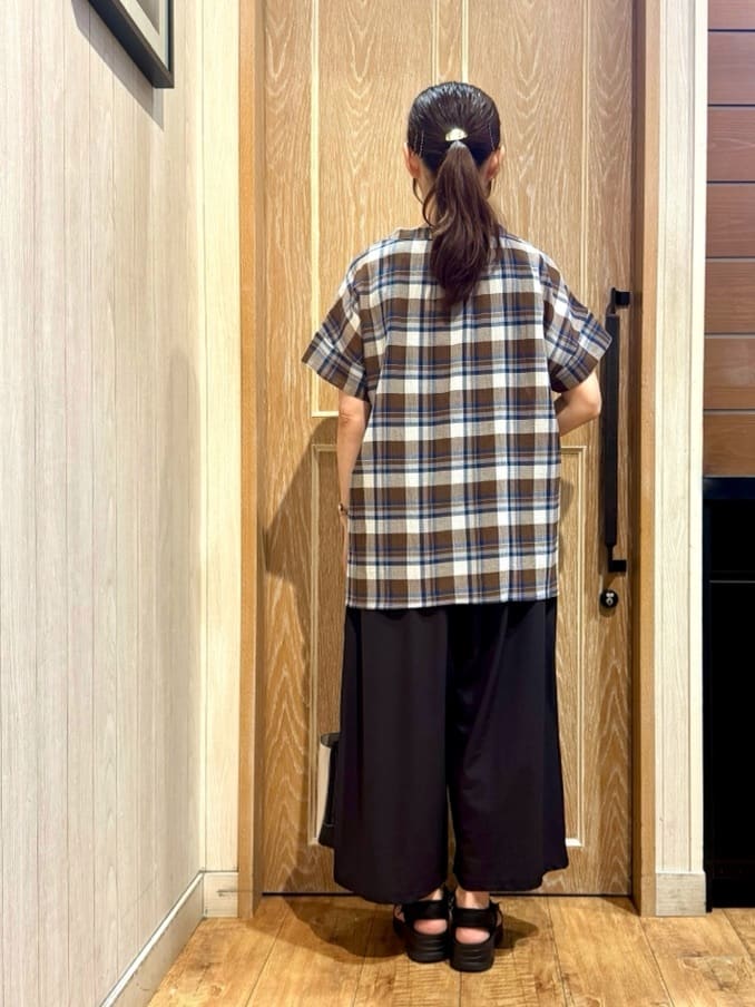 KAORIさんの「SHOO･LA･RUE｜【S-LL】きれいに体型カバー さらシャリコットン スキッパーシャツ」を使ったコーディネート