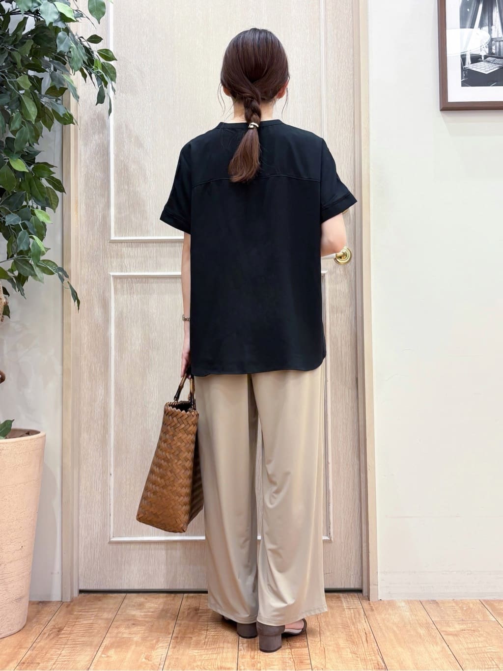 なみさんの「SHOO･LA･RUE｜【洗える/プチプラ】大人の抜け感をプラスする バンドカラーシャツ」を使ったコーディネート