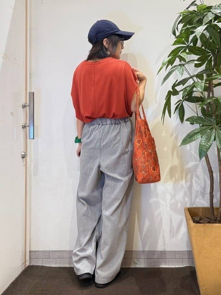 misakiさんの「SHOO･LA･RUE｜【S-LL/ひんやり/UV】二の腕をきれいにカバー ショルダータックトップス」を使ったコーディネート