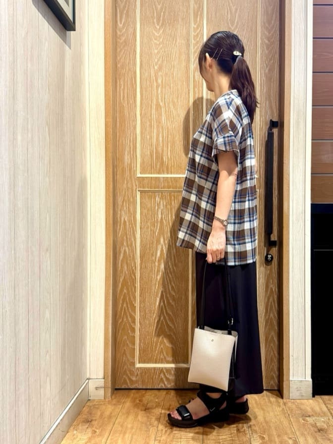 KAORIさんの「SHOO･LA･RUE｜【S-LL】きれいに体型カバー さらシャリコットン スキッパーシャツ」を使ったコーディネート