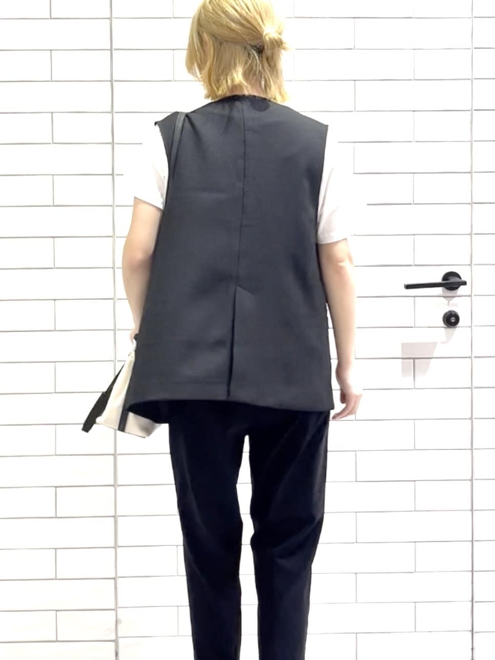 しおりさんの「OPAQUE.CLIP｜ロゴプリントTシャツ【洗濯機洗い可】」を使ったコーディネート
