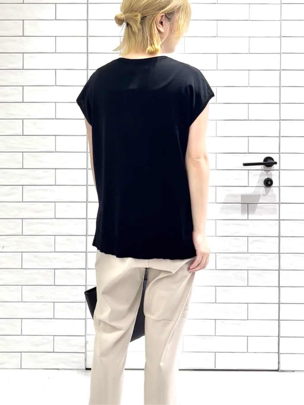 しおりさんの「OPAQUE.CLIP｜ロゴフレンチスリーブニット【洗濯機洗い可／UV／接触冷感／抗ピル】」を使ったコーディネート