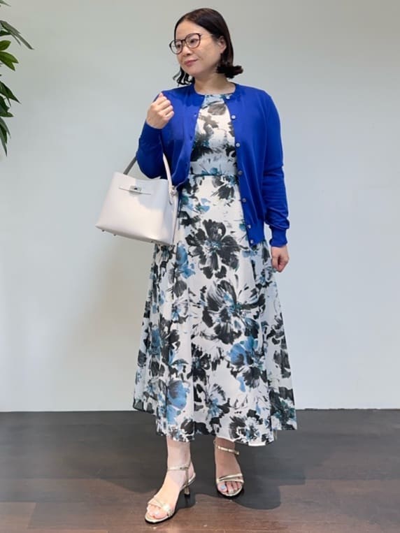 Asamiさんの「UNTITLED｜【シアー/エレガント/花柄/夏ワンピ】ペイントフラワーワンピース」を使ったコーディネート