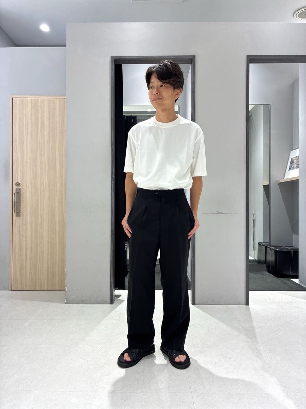 わいずみさんの「TAKEO KIKUCHI｜【COOL CITY WEAR】エアートール オープンカラーシャツ /接触冷感・通気性」を使ったコーディネート